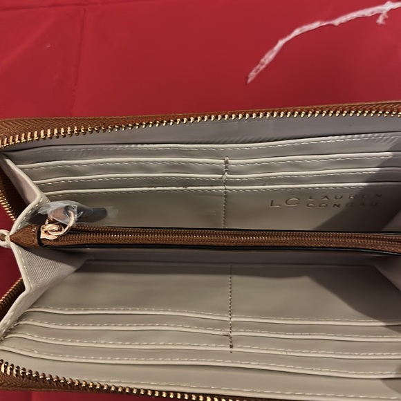 Brown Lauren Conrad Wallet NEW - Picture 3 of 8